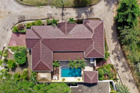 Casa Cocoa -3 BR Home in Playa Langosta